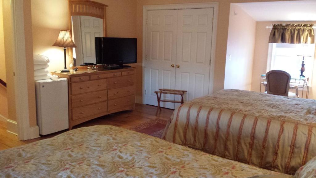 Compass Rose 4* Newburyport