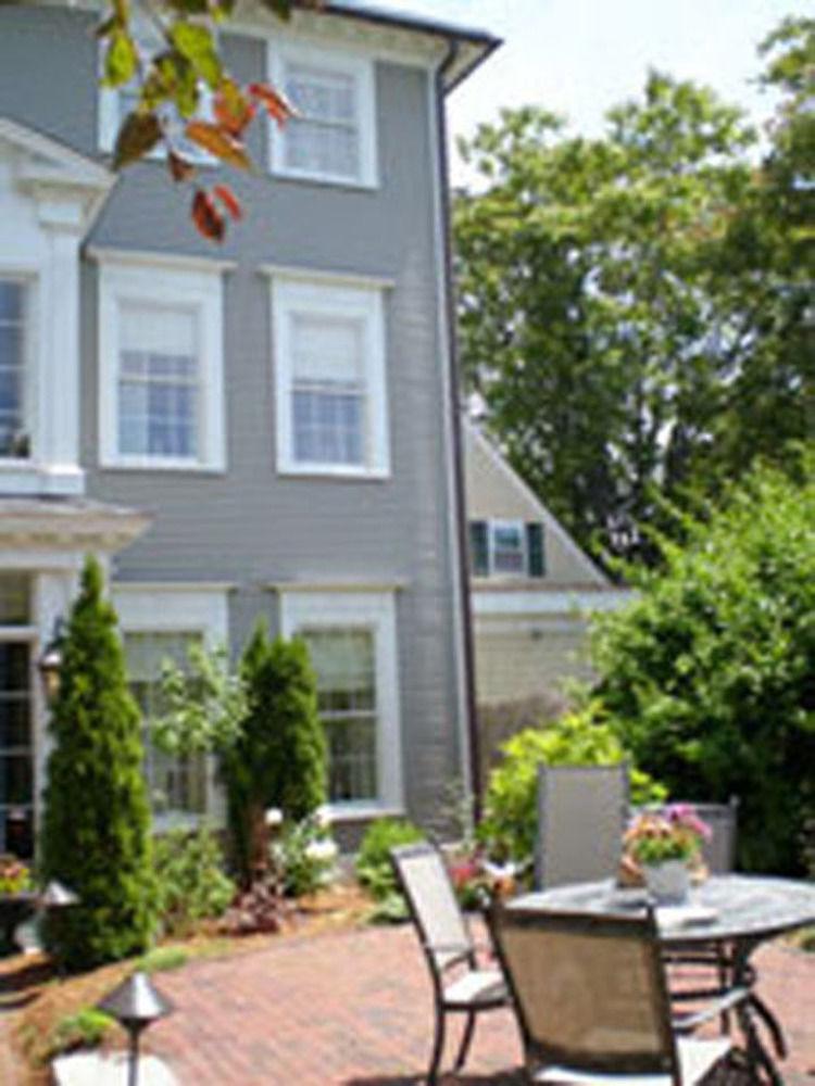 Compass Rose Locanda Newburyport